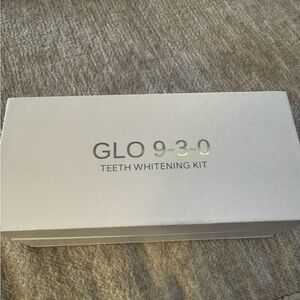 *NEW* GLO 9-3-0 Teeth Whitening Kit